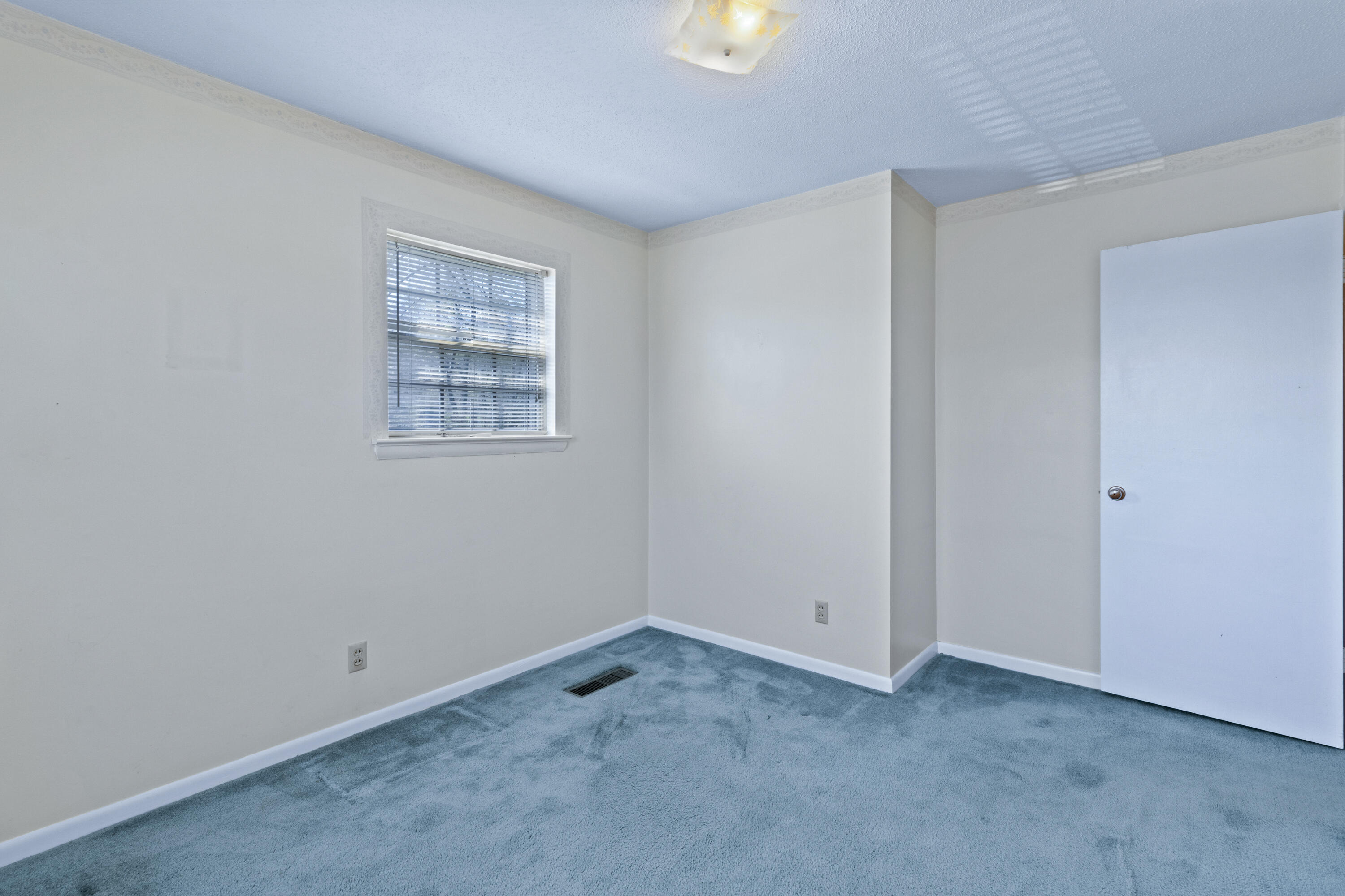 8911 Drake Parkway Road Chattanooga, TN 37416 - Photo 23 of 48 Bedroom #2