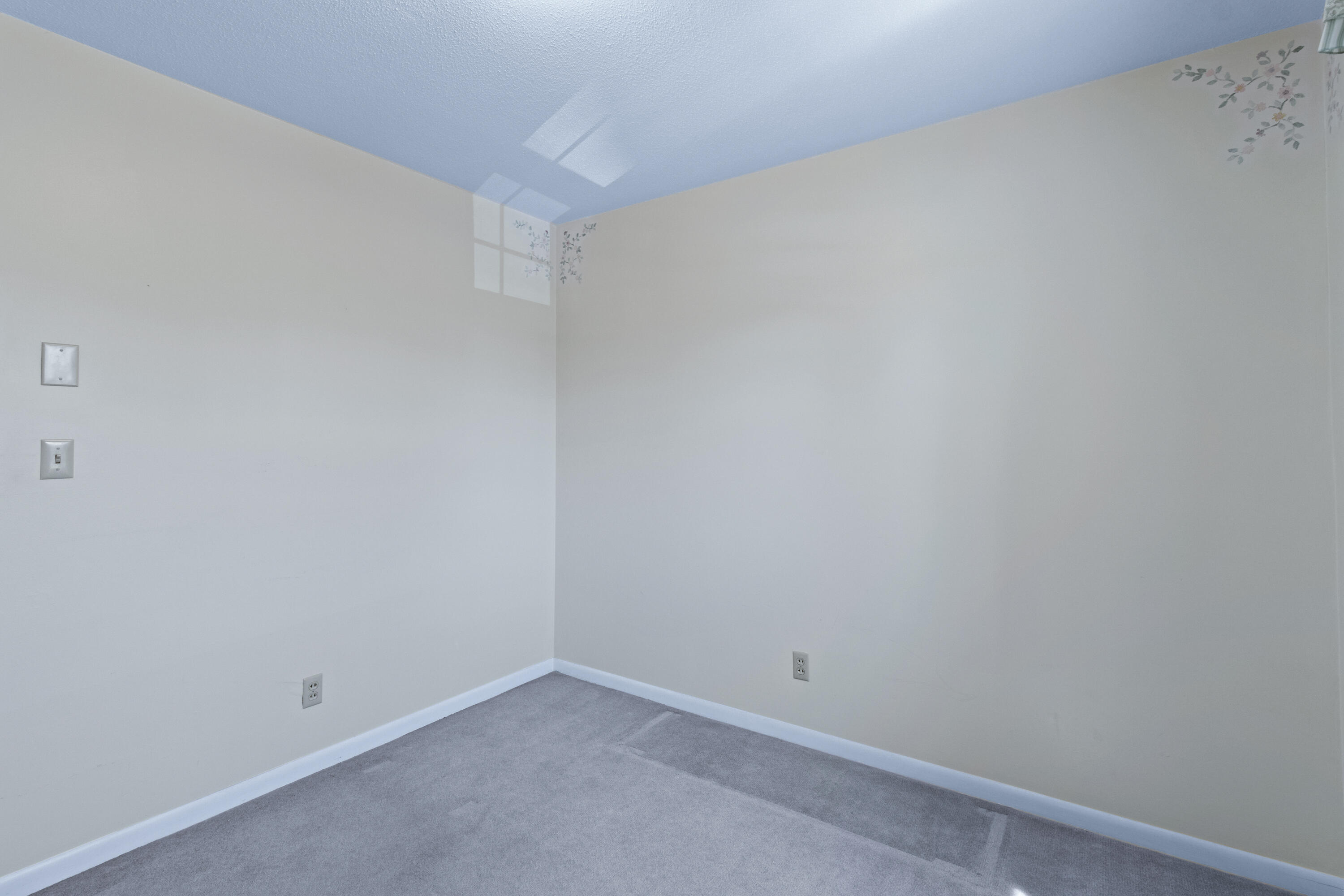 8911 Drake Parkway Road Chattanooga, TN 37416 - Photo 26 of 48 Bedroom #3
