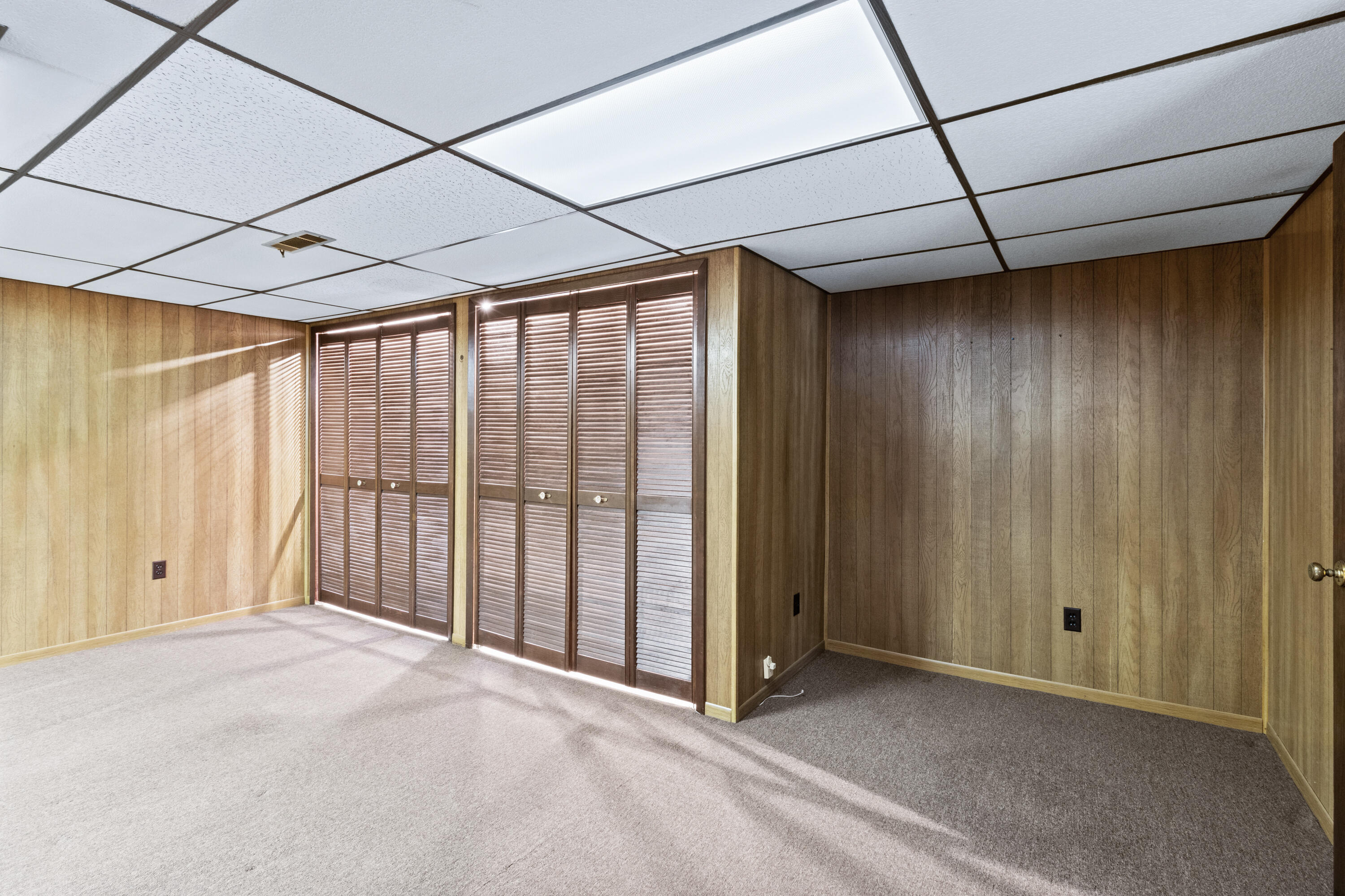 8911 Drake Parkway Road Chattanooga, TN 37416 - Photo 27 of 48 Lower level flex space #1