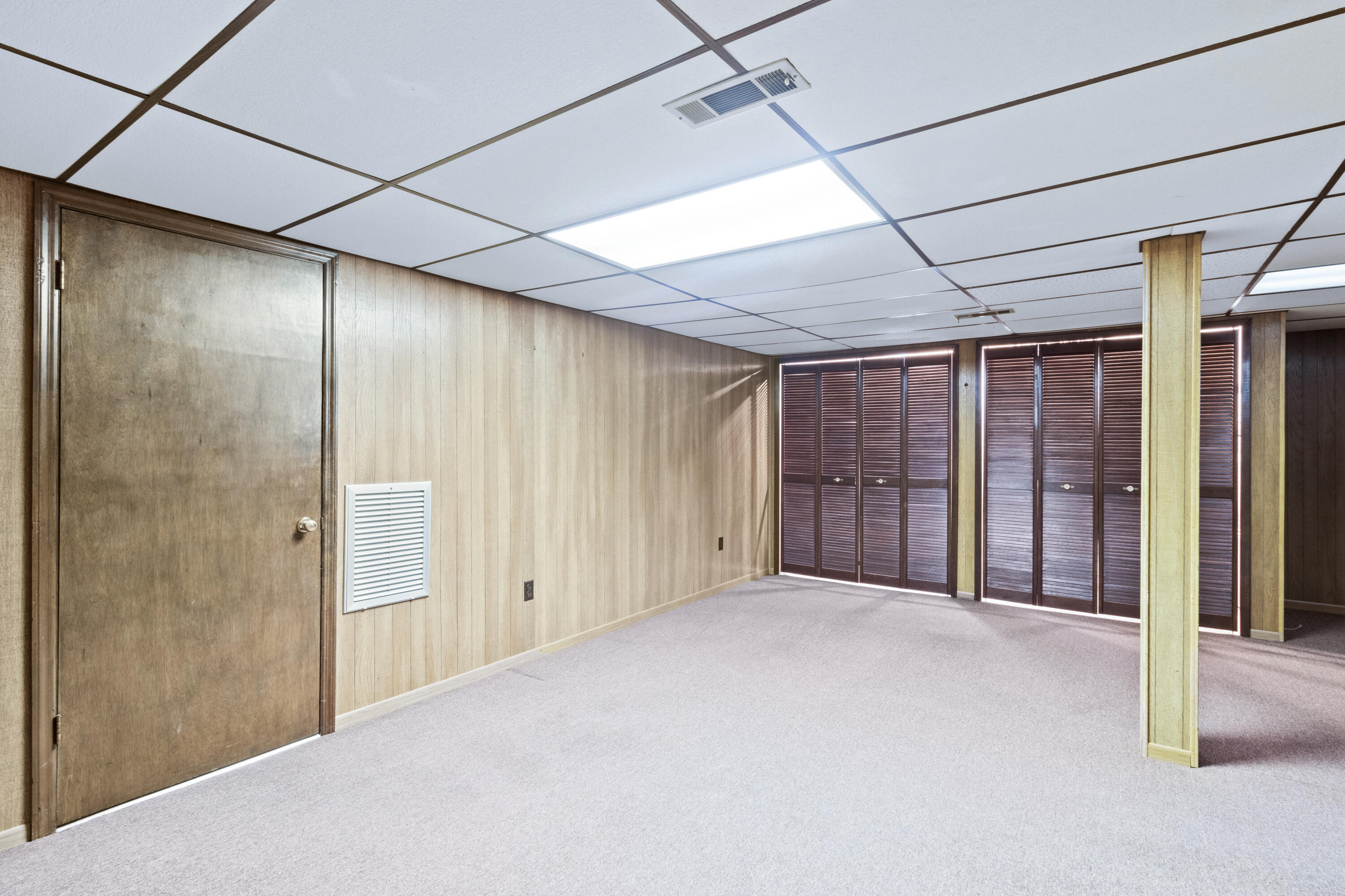 8911 Drake Parkway Road Chattanooga, TN 37416 - Photo 29 of 48 Lower Level flex space #1