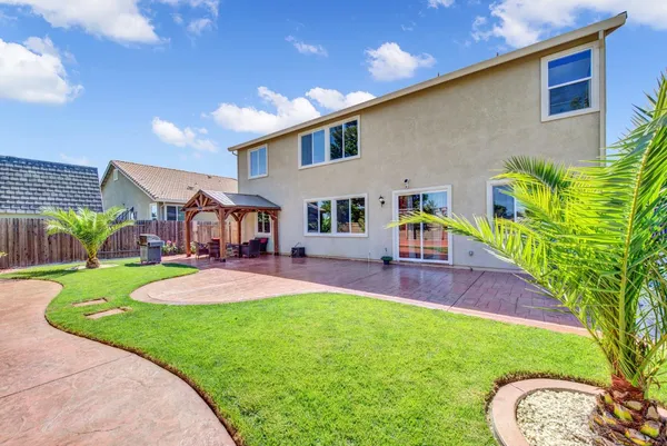 $655,000 | 17099 Campos Drive, Esparto, CA 95627