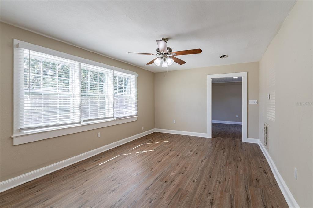 112 South Moss Street Leesburg, FL 34748 - Photo 12 of 30