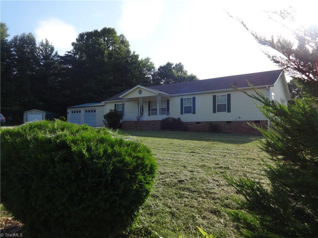 1137 Pond Road Ararat, VA 24053 - Photo 1 of 11 Gallery Image 1