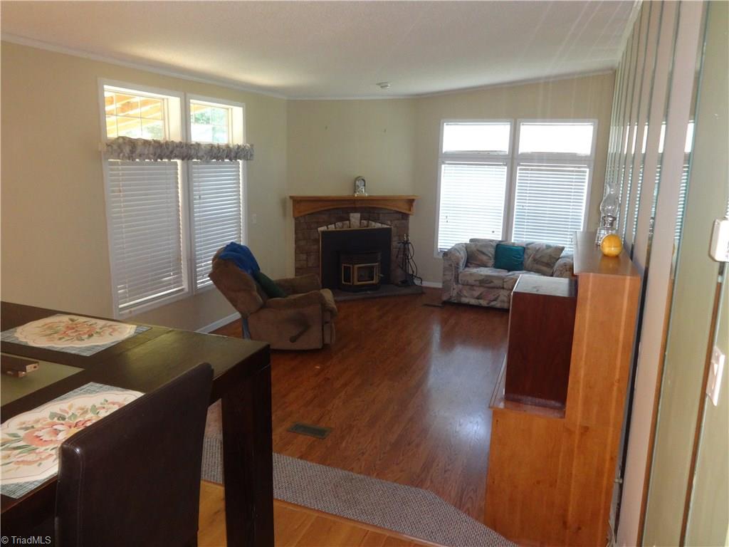 1137 Pond Road Ararat, VA 24053 - Photo 4 of 11 Gallery Image 4