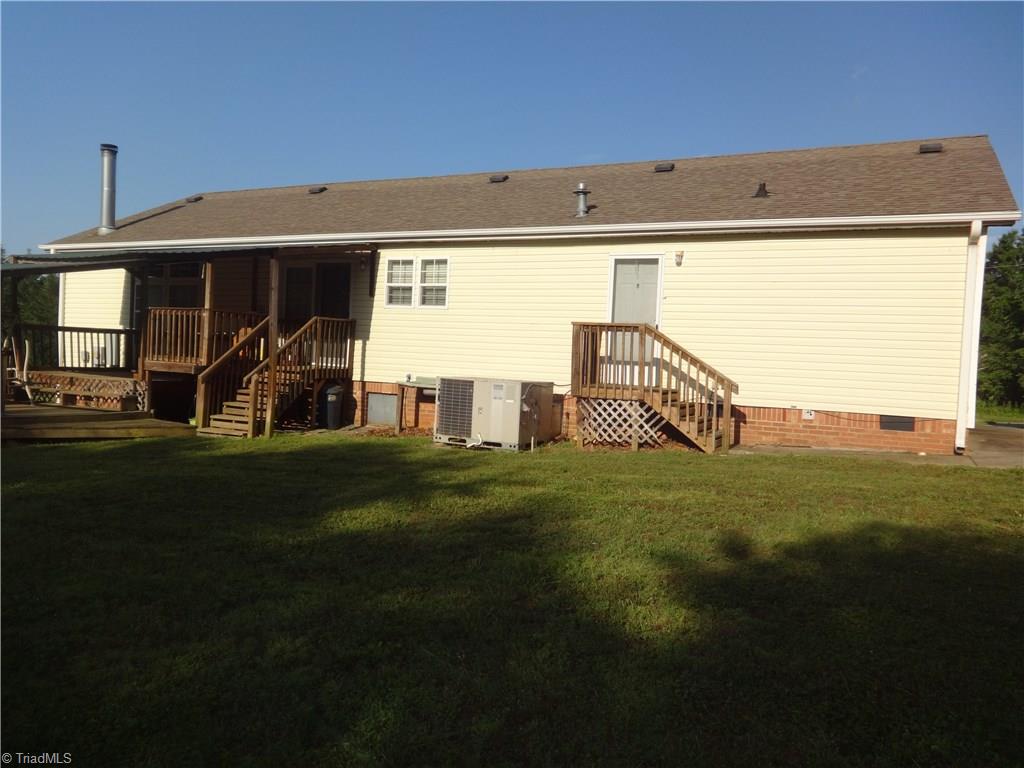1137 Pond Road Ararat, VA 24053 - Photo 10 of 11 Gallery Image 10