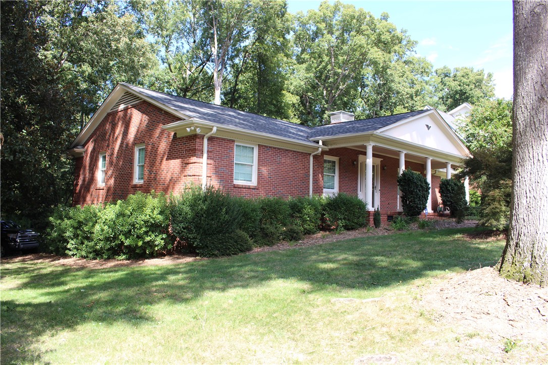 1 Rollingreen Road Greenville, SC 29615 - Photo 3 of 42 Gallery Image 3