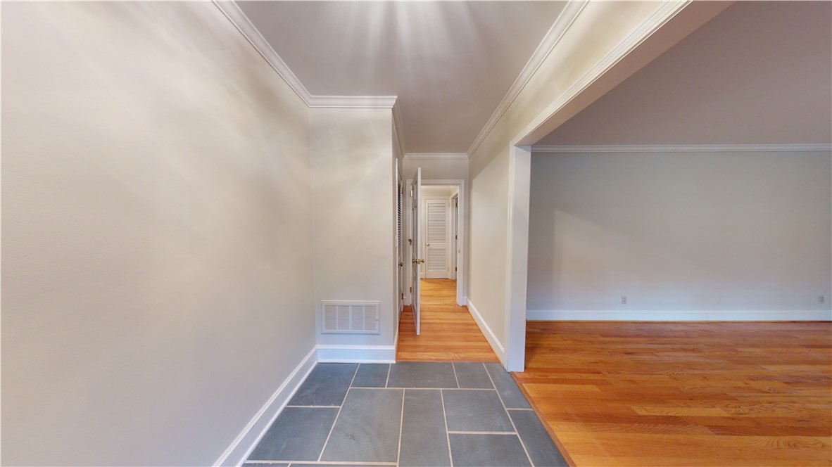 1 Rollingreen Road Greenville, SC 29615 - Photo 6 of 42 Gallery Image 6