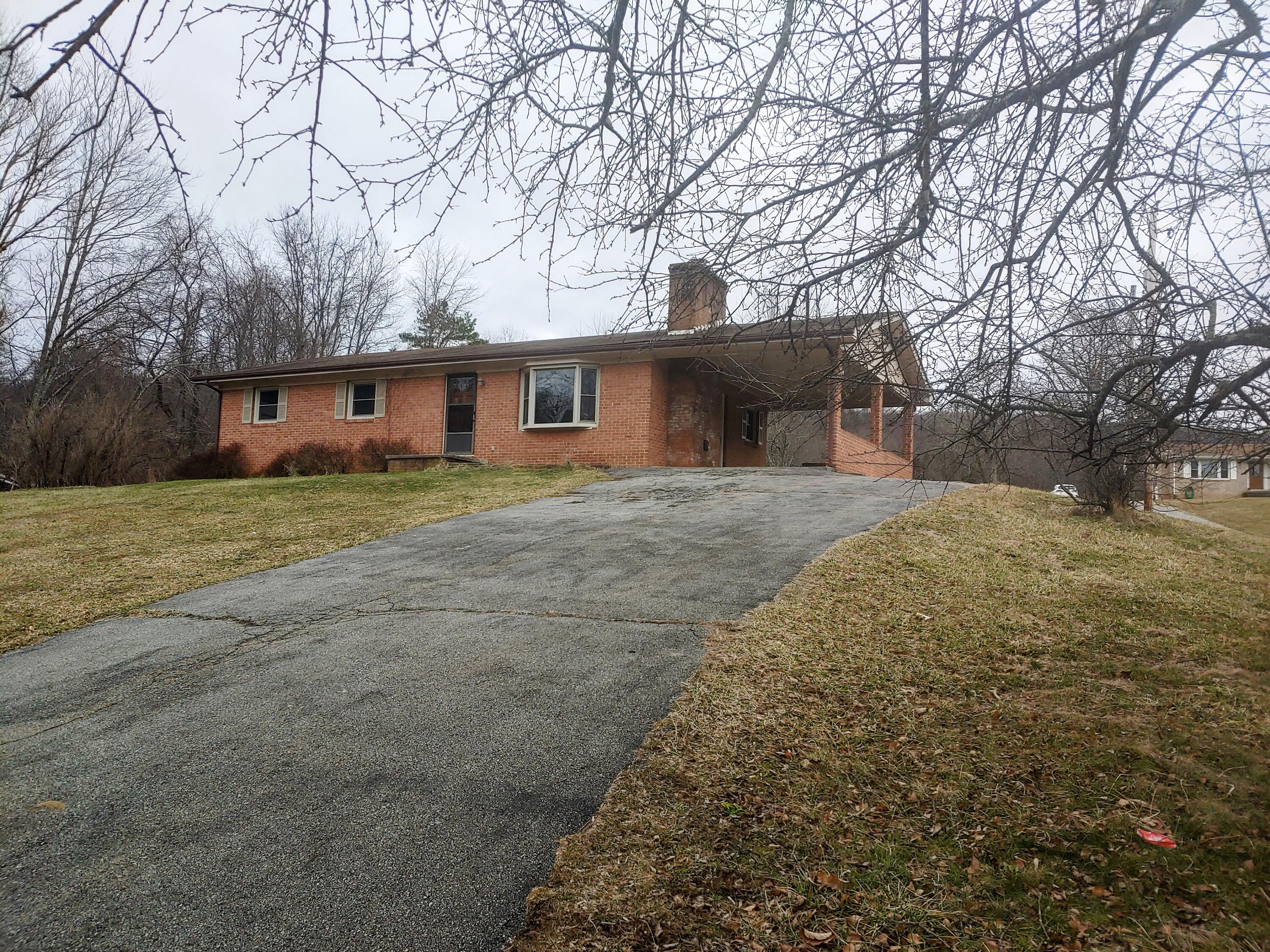 133 Springdale Road Pearisburg, VA 24134 - Photo 1 of 15 Picture of House