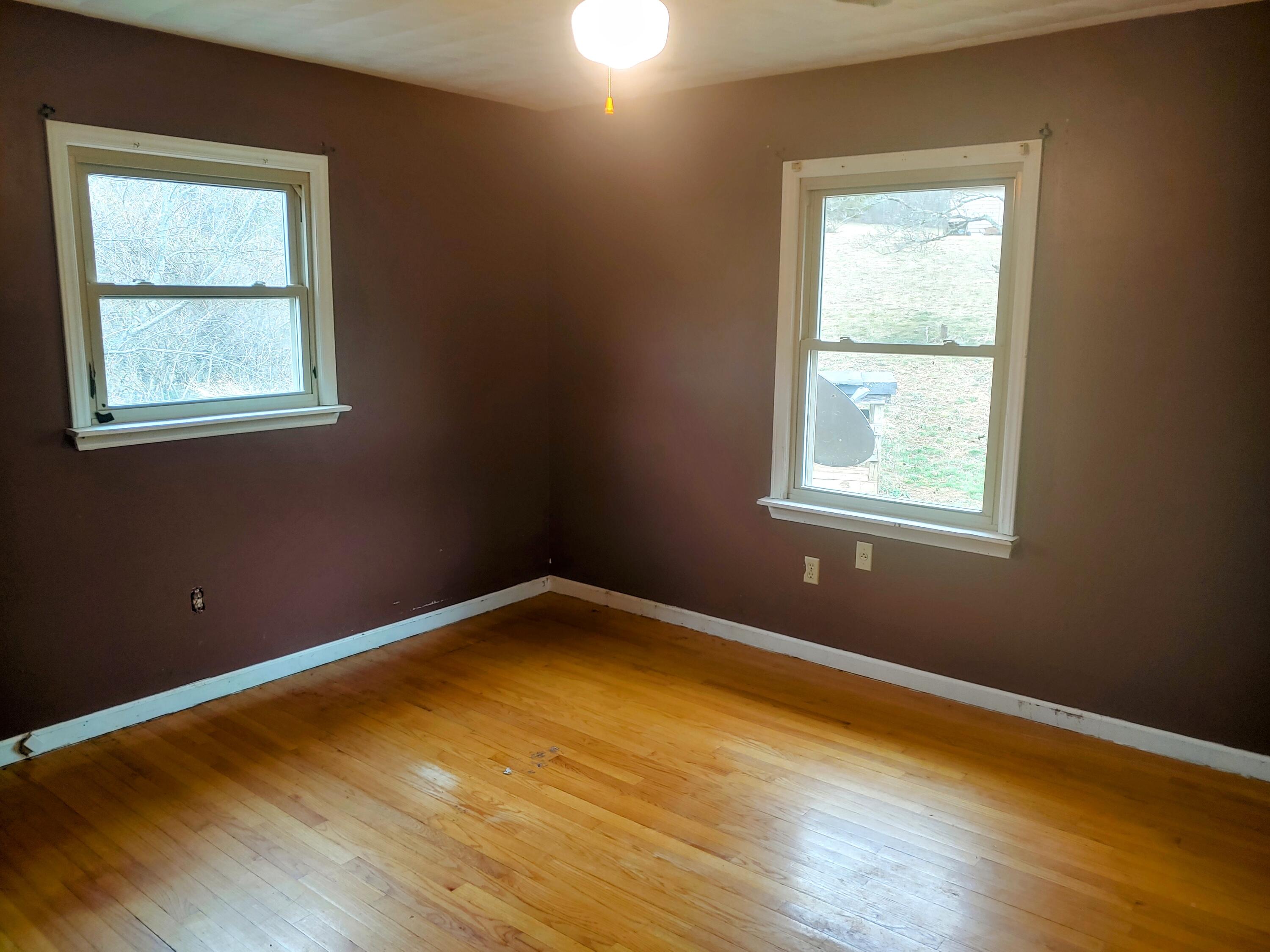 133 Springdale Road Pearisburg, VA 24134 - Photo 7 of 15 7