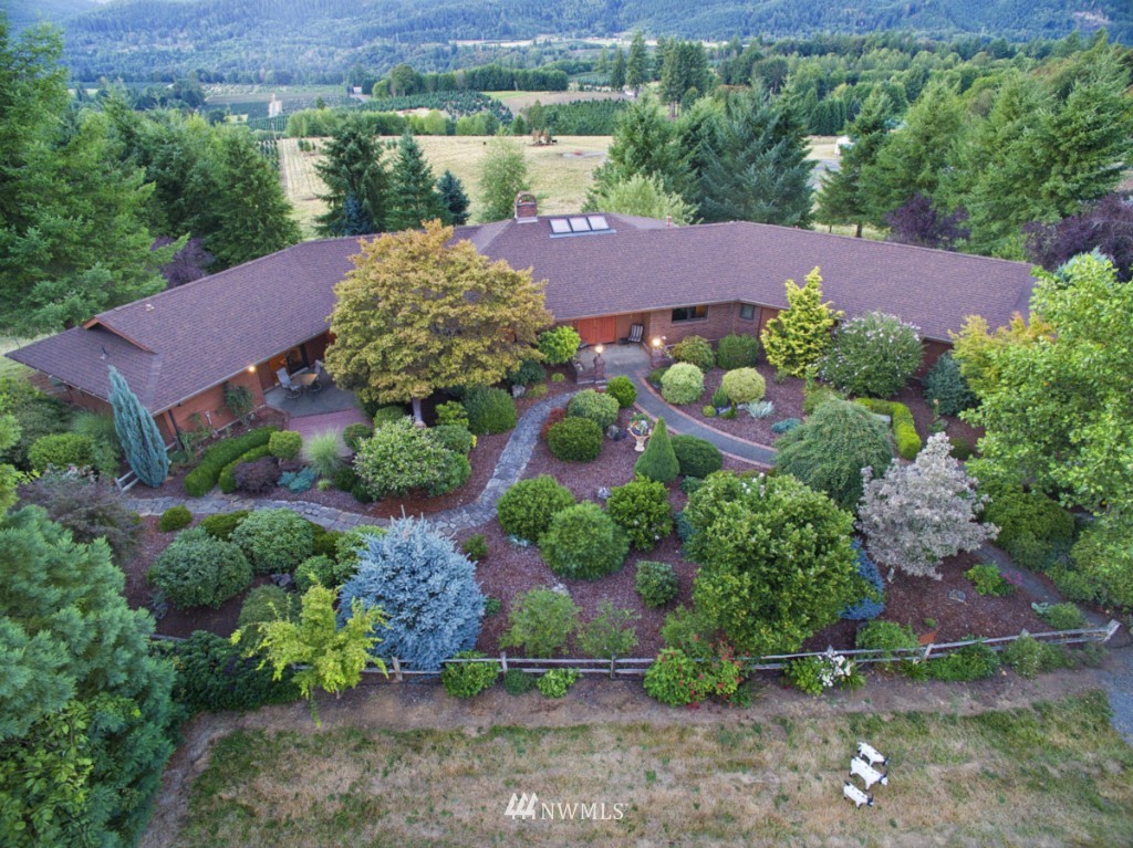 184 Young Road Mossyrock, WA 98564 - Photo 3 of 21 Gallery Image 3