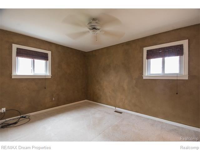 18780 Norwich Road Livonia, MI 48152 - Photo 12 of 17