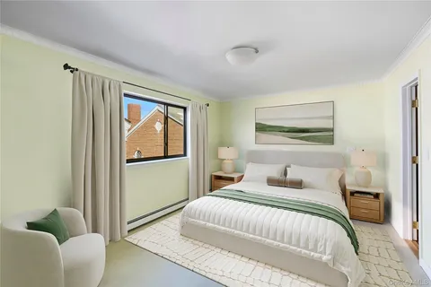 $850,000 | 27 Bond Street, Unit B, Great Neck, NY 11021