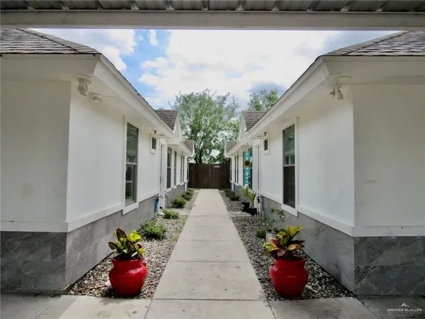 $1,325 | 1310 West Harrison Avenue, Unit 2, Alton, TX 78573