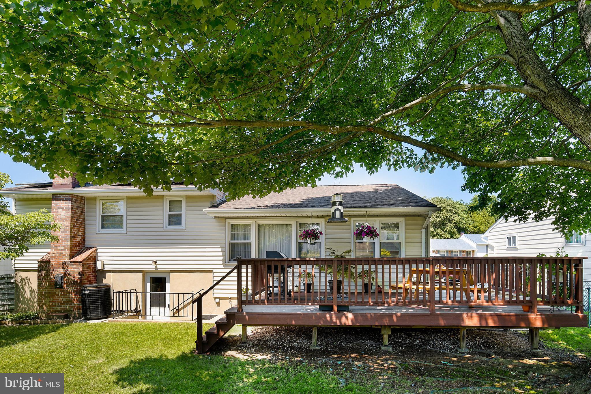 9007 Kilbride Road Baltimore, MD 21236 - Photo 28 of 30 a balcony with furniture and garden