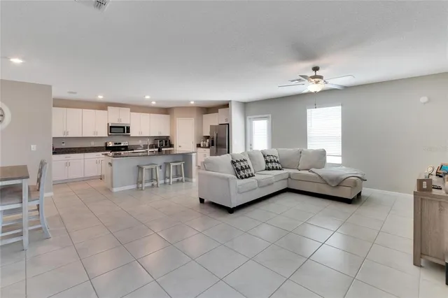 $2,700 | 3107 Oyster Cv Street, Wimauma, FL 33598