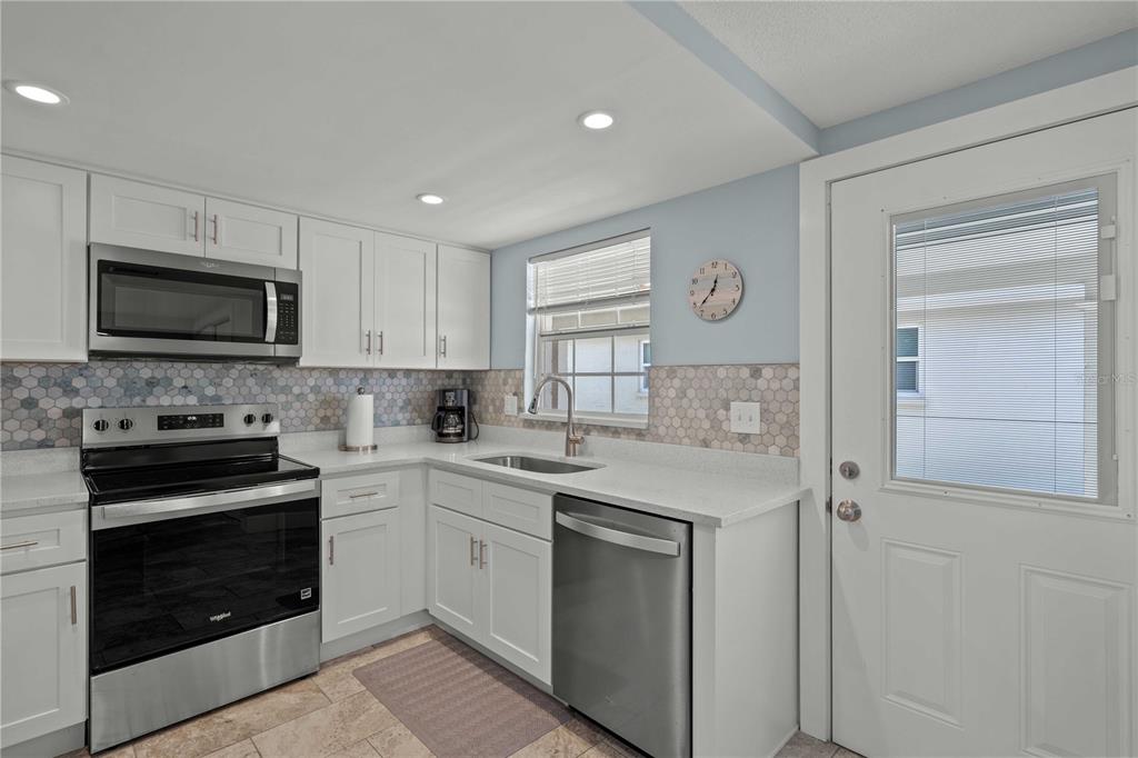 6150 Midnight Pass Road, Unit V4 Sarasota, FL 34242 - Photo 6 of 38 Gallery Image 6