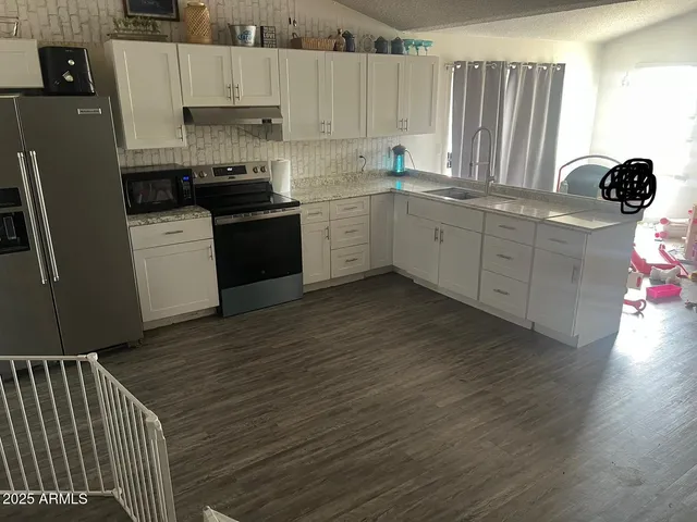 $2,500 | 6901 West Monterey Way, Phoenix, AZ 85033