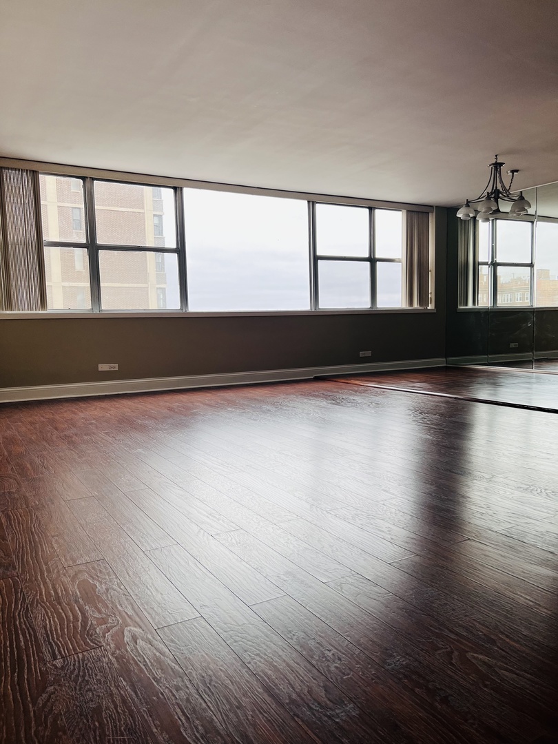 6301 North Sheridan Road, Unit 7O Chicago, IL 60660 - Photo 11 of 43