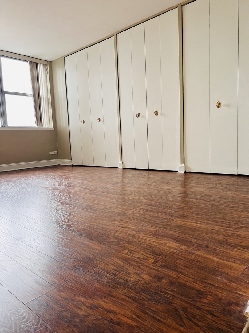 6301 North Sheridan Road, Unit 7O Chicago, IL 60660 - Photo 18 of 43