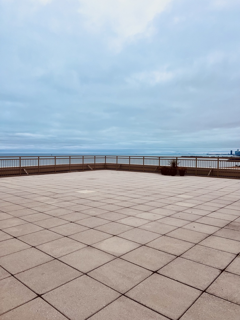 6301 North Sheridan Road, Unit 7O Chicago, IL 60660 - Photo 31 of 43