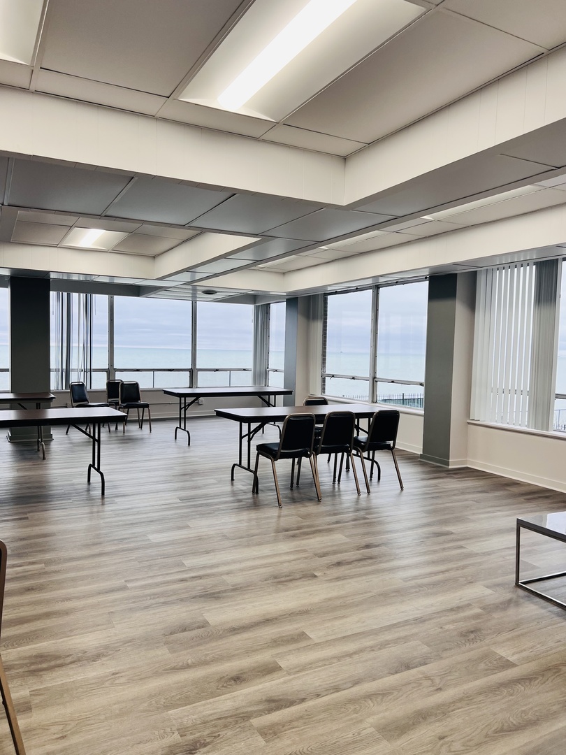 6301 North Sheridan Road, Unit 7O Chicago, IL 60660 - Photo 33 of 43