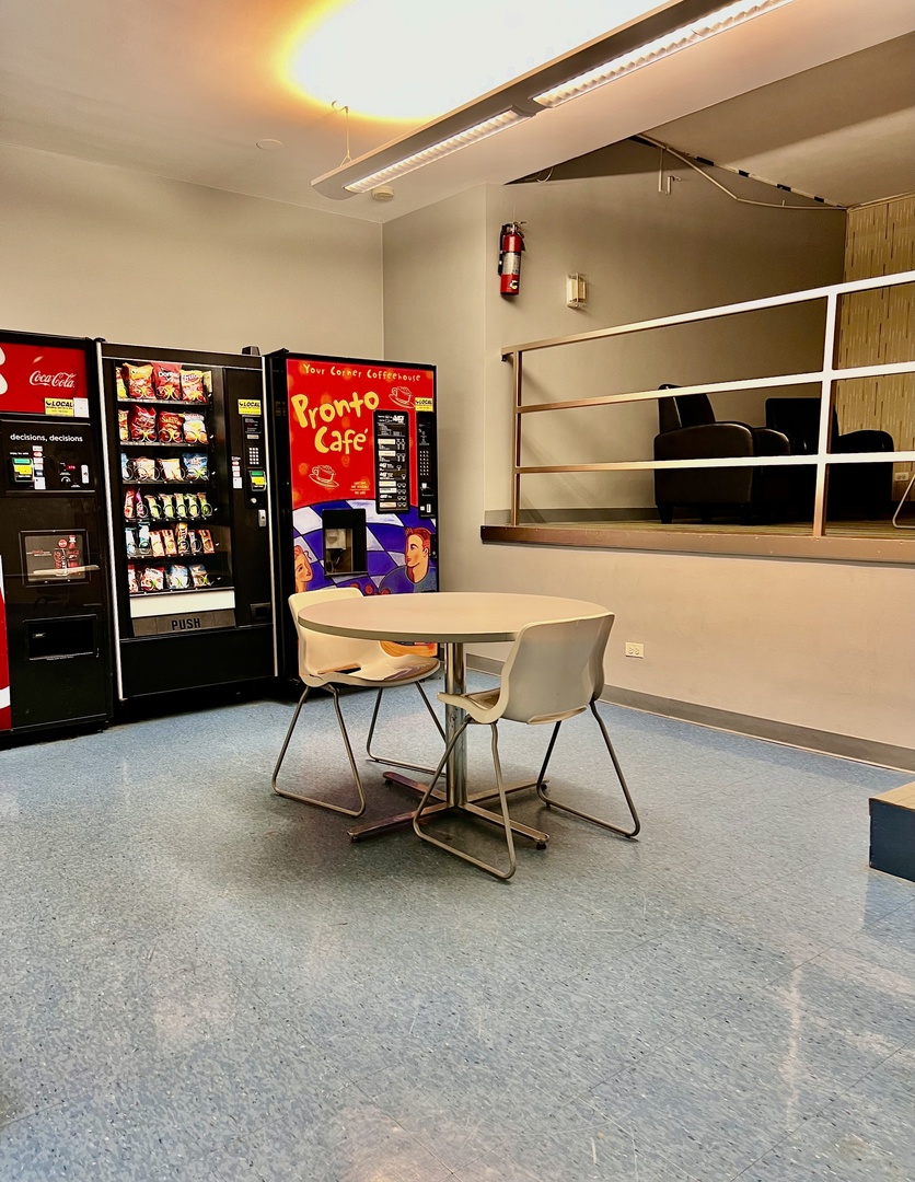 6301 North Sheridan Road, Unit 7O Chicago, IL 60660 - Photo 35 of 43