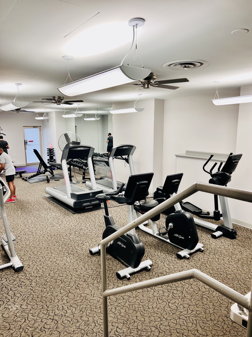 6301 North Sheridan Road, Unit 7O Chicago, IL 60660 - Photo 37 of 43