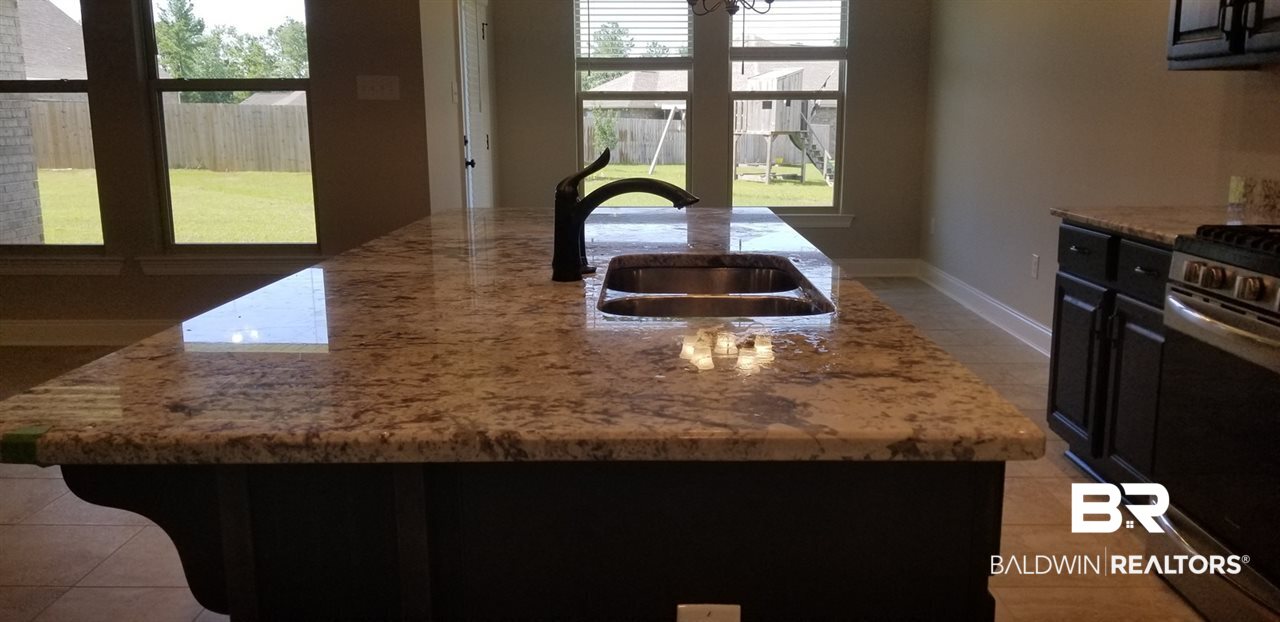 11655 Forsyth Loop Daphne, AL 36527 - Photo 4 of 11