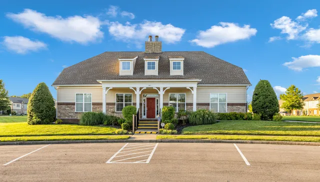 $459,900 | 341 Turnberry Circle, Clarksville, TN 37043
