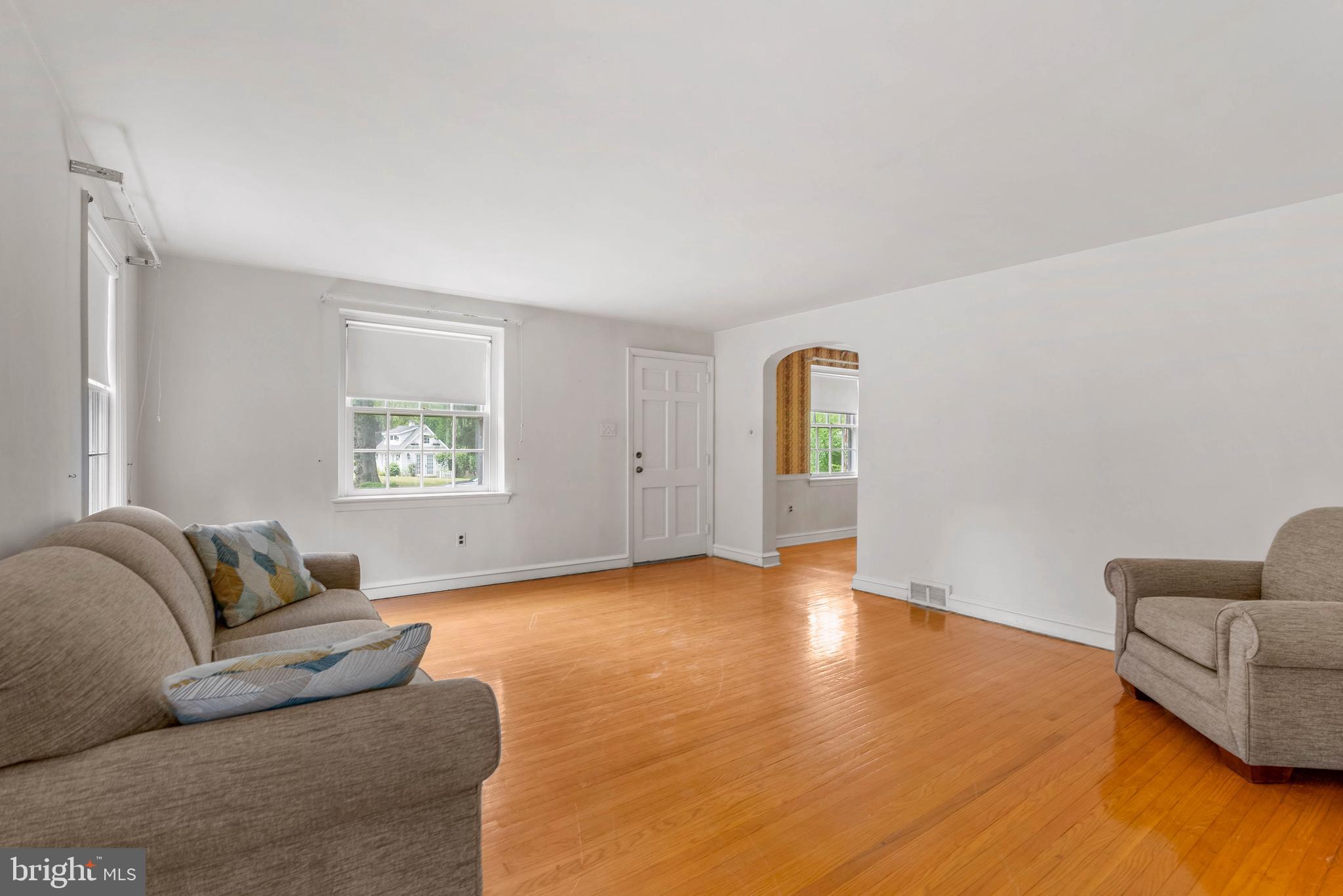 402 Hawthorne Road Wallingford, PA 19086 - Photo 5 of 23