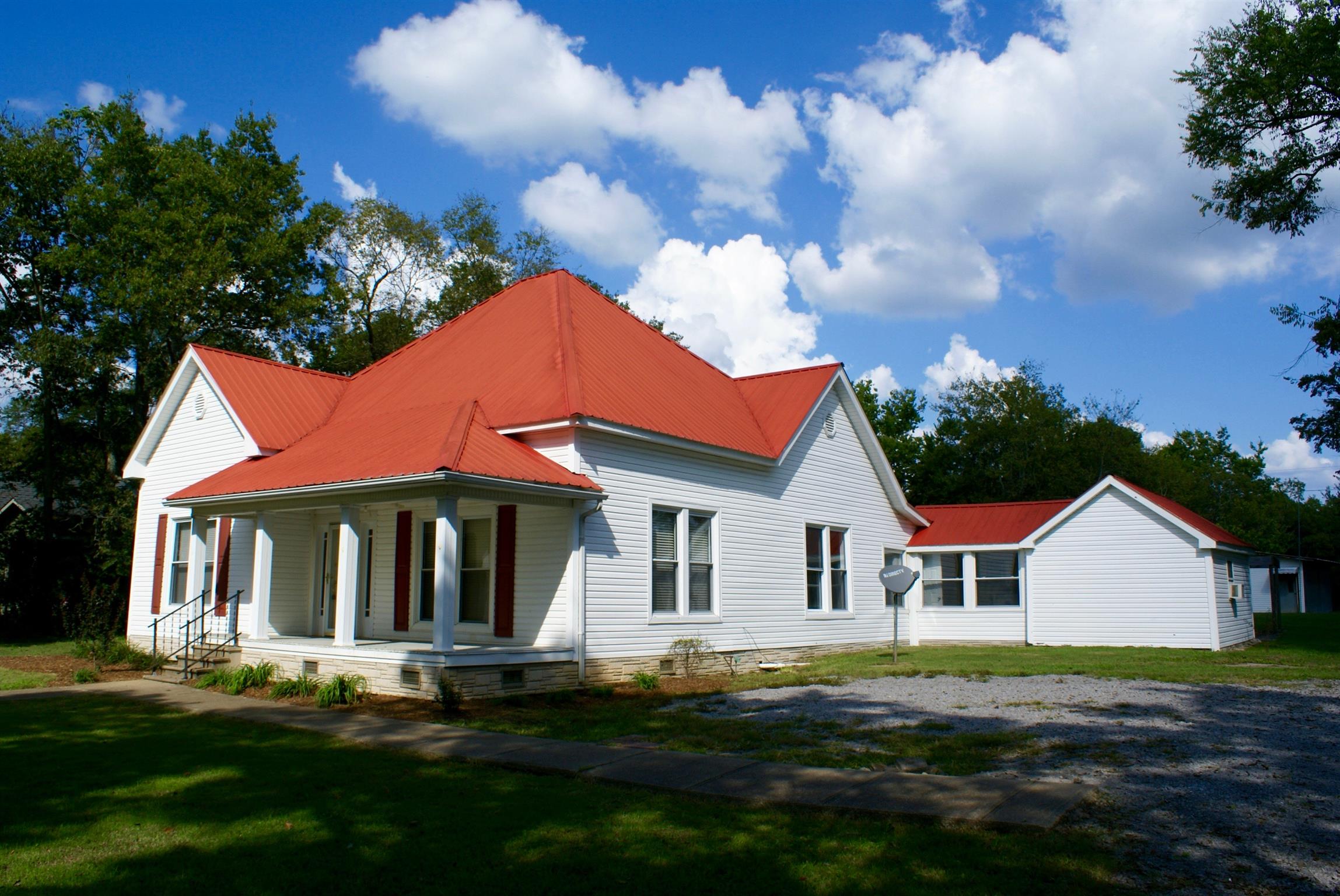 11425 Bell Buckle Road Bell Buckle, TN 37020 - Photo 1 of 19 Cute farmhouse on right at 2 acres!