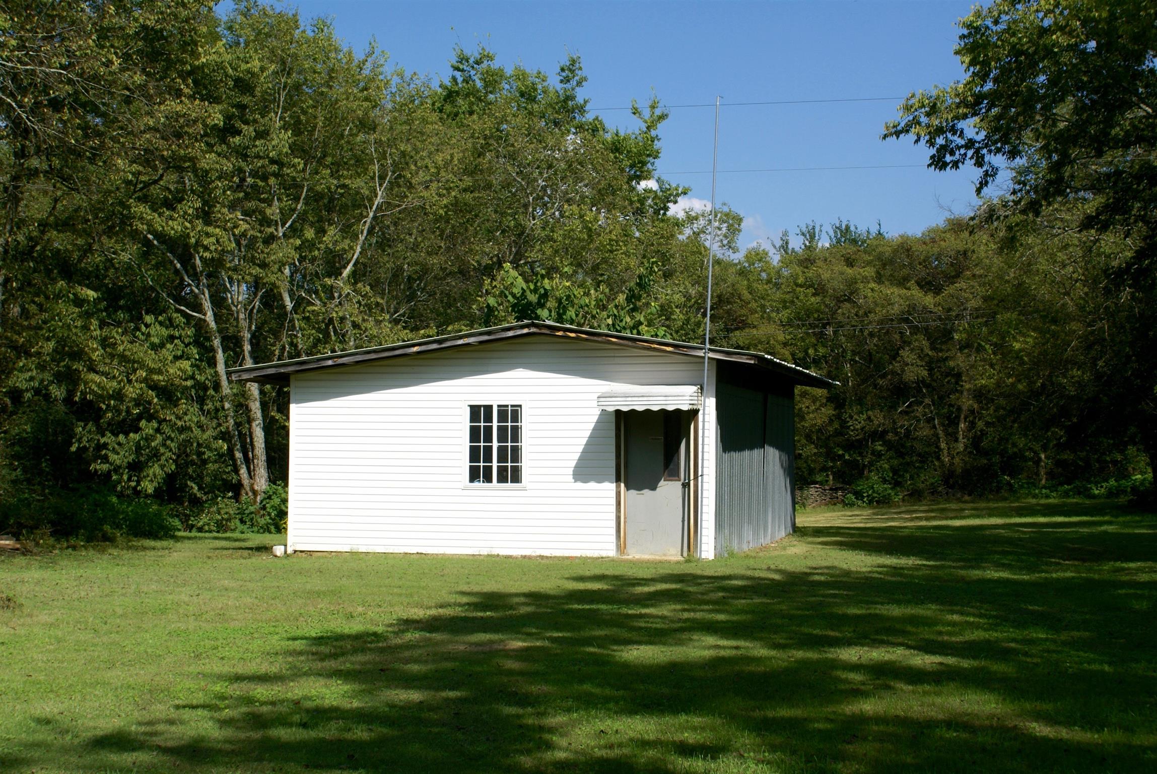 11425 Bell Buckle Road Bell Buckle, TN 37020 - Photo 16 of 19 Large 20x30 shop!