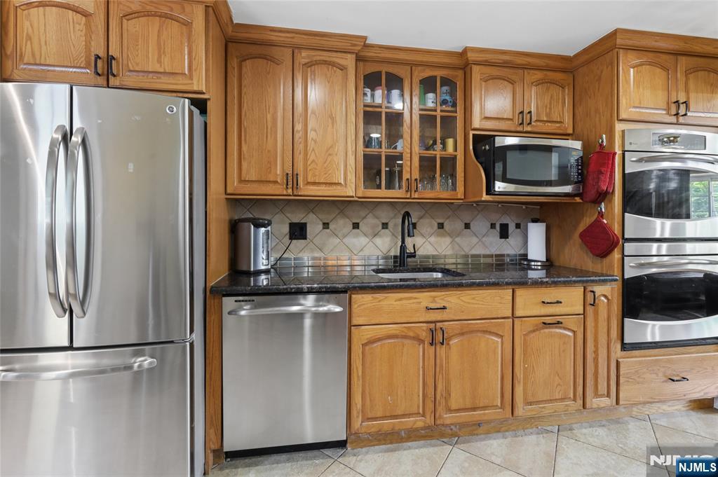53 Yahara Avenue Rutherford, NJ 07070 - Photo 10 of 26