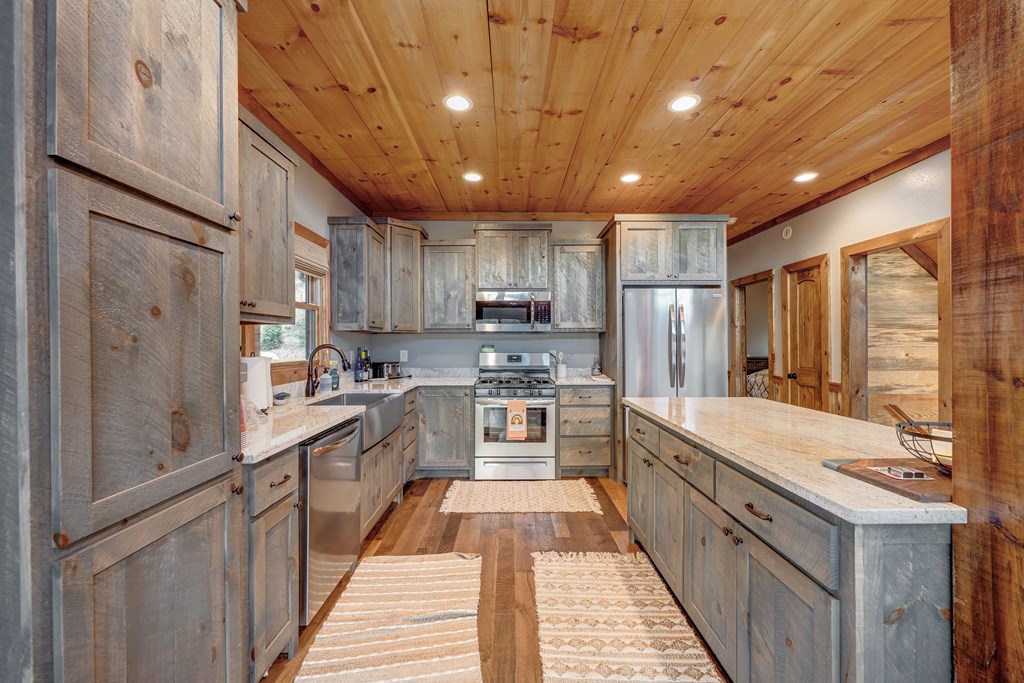 1601 Shady Falls Road Blue Ridge, GA 30513 - Photo 11 of 78