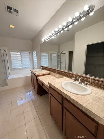 $2,900 | 12662 Fair Glen Lane, Victorville, CA 92392