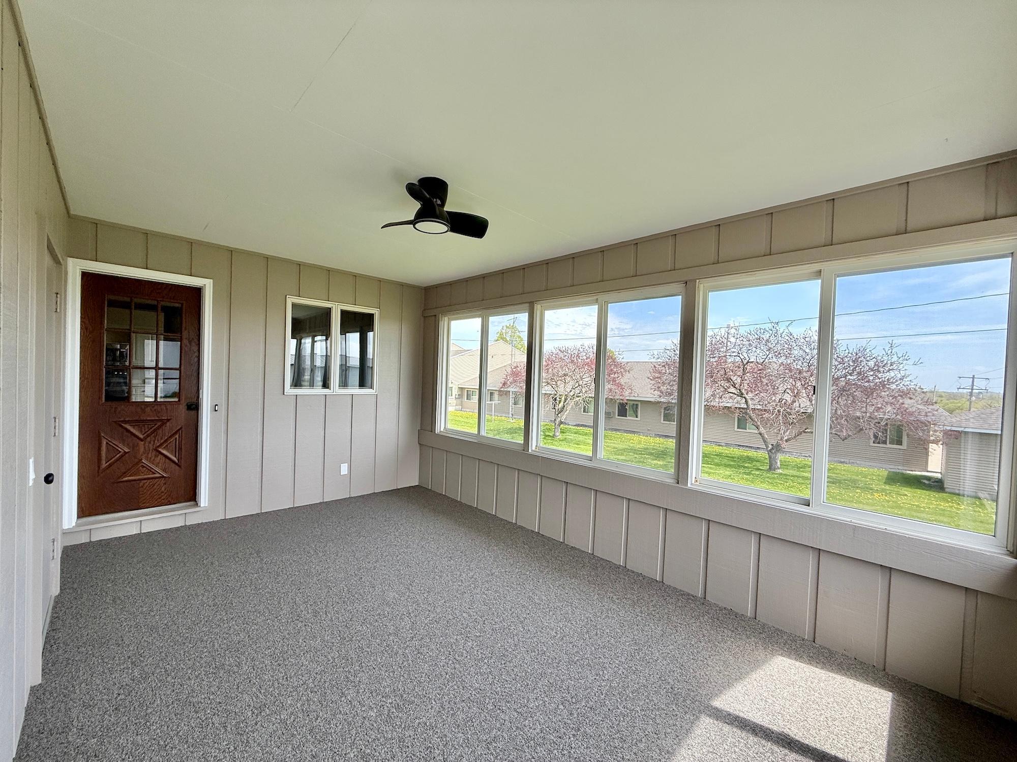 147 4th Avenue Southeast Spring Grove, MN 55974 - Photo 13 of 17