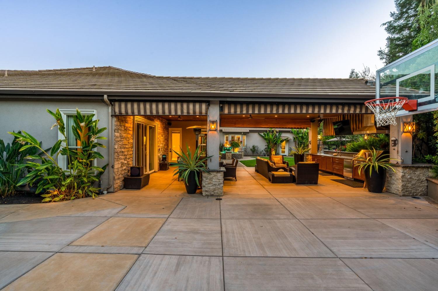 415 Heritage Avenue Clovis, CA 93619 - Photo 31 of 56 a view of a entryway front of a house
