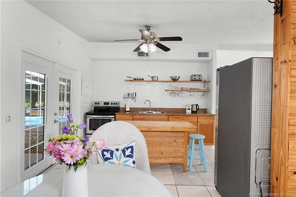 1013 Southeast 10th Street Stuart, FL 34996 - Photo 19 of 45