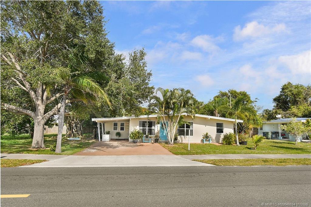 1013 Southeast 10th Street Stuart, FL 34996 - Photo 2 of 45