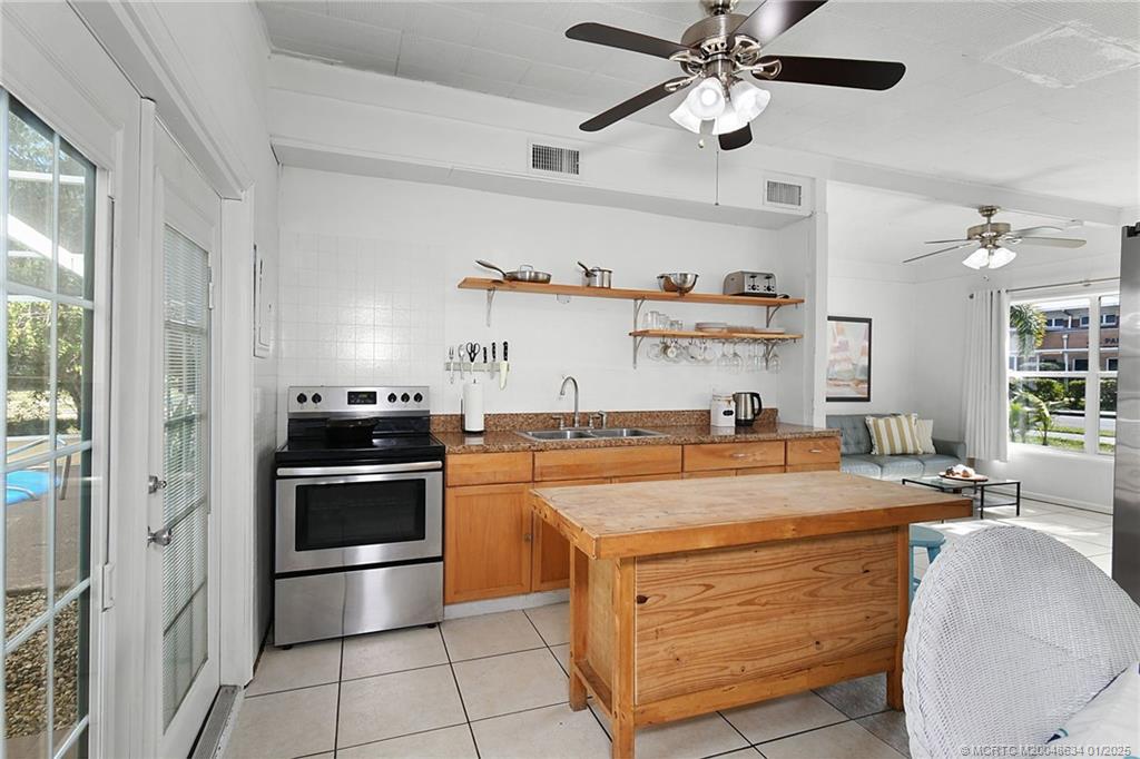 1013 Southeast 10th Street Stuart, FL 34996 - Photo 22 of 45