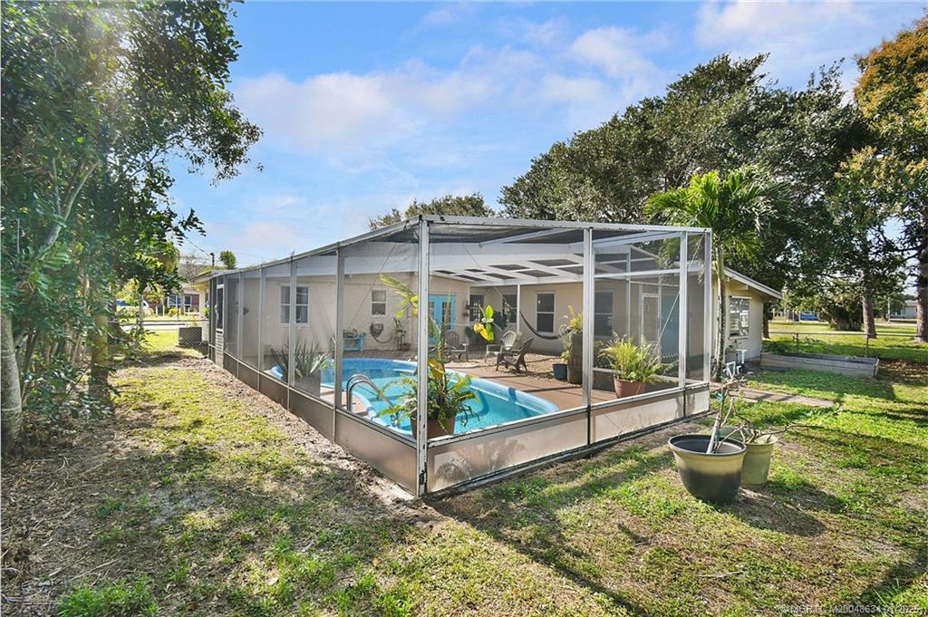1013 Southeast 10th Street Stuart, FL 34996 - Photo 39 of 45