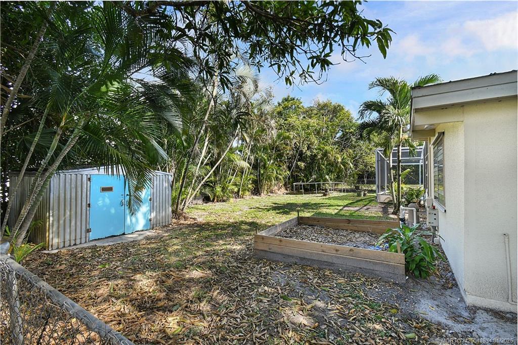 1013 Southeast 10th Street Stuart, FL 34996 - Photo 10 of 45