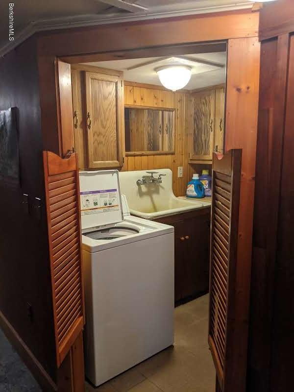 3626 Jacobs Ladder Road Becket, MA 01223 - Photo 34 of 56 a utility room with dryer and washer