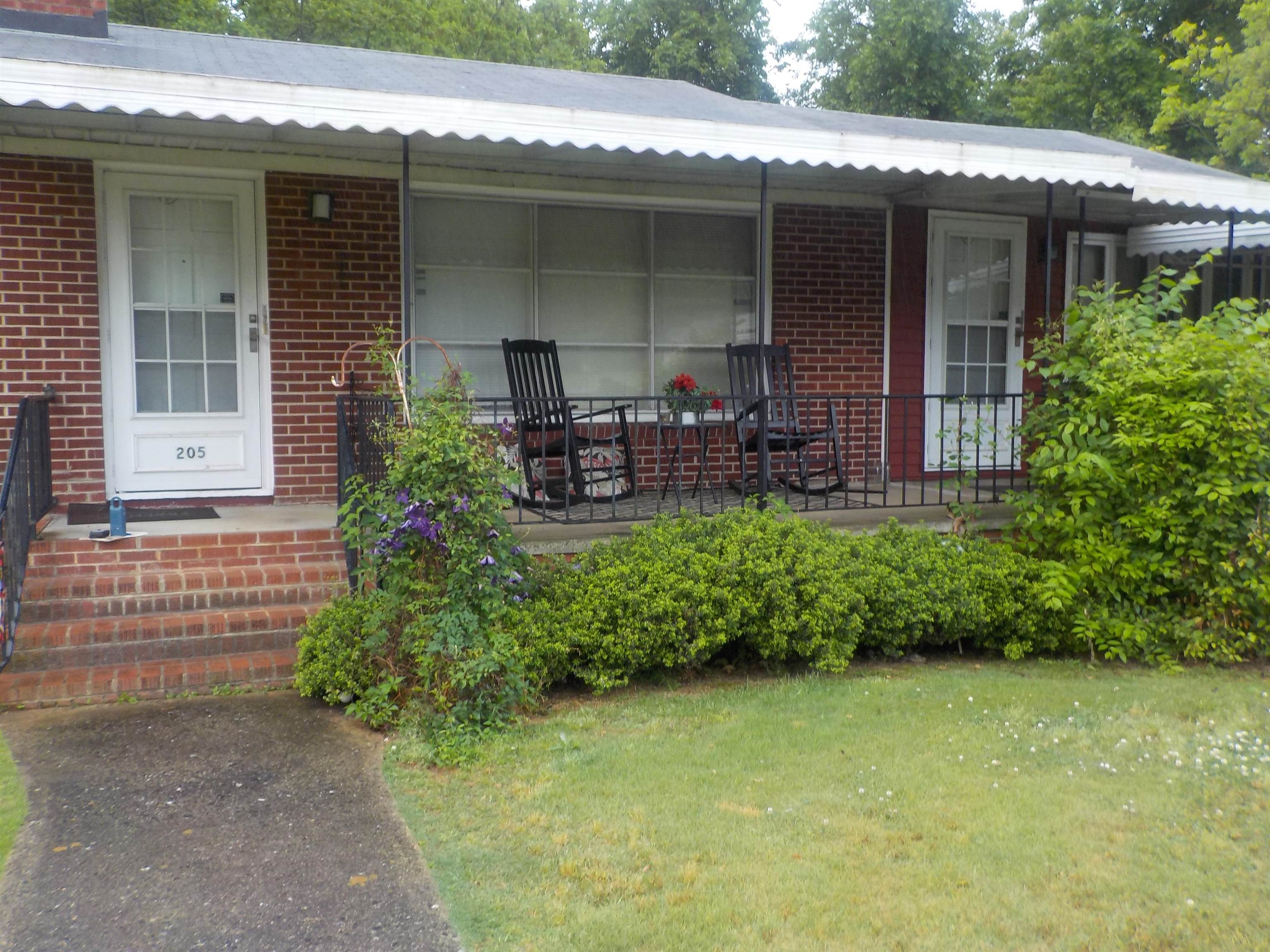 205 East O'neal Street Gaffney, SC 29340 - Photo 3 of 21 Gallery Image 3