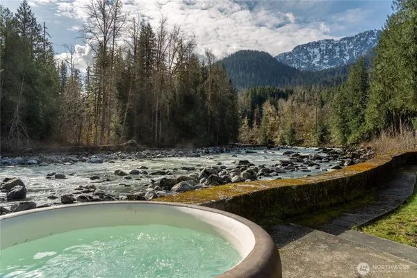 $750,000 | 9909 353rd Drive Northeast, Granite Falls, WA 98252