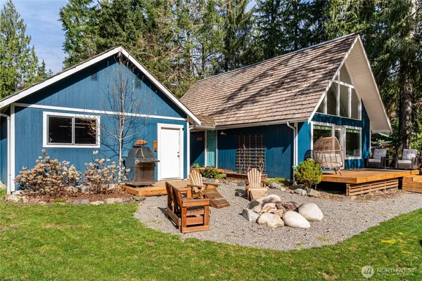 $750,000 | 9909 353rd Drive Northeast, Granite Falls, WA 98252