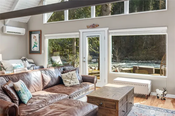 $750,000 | 9909 353rd Drive Northeast, Granite Falls, WA 98252