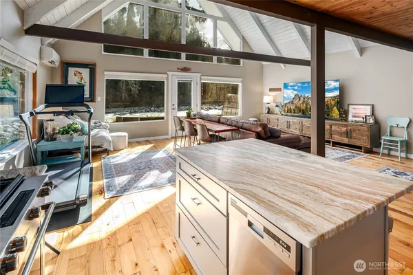 $750,000 | 9909 353rd Drive Northeast, Granite Falls, WA 98252