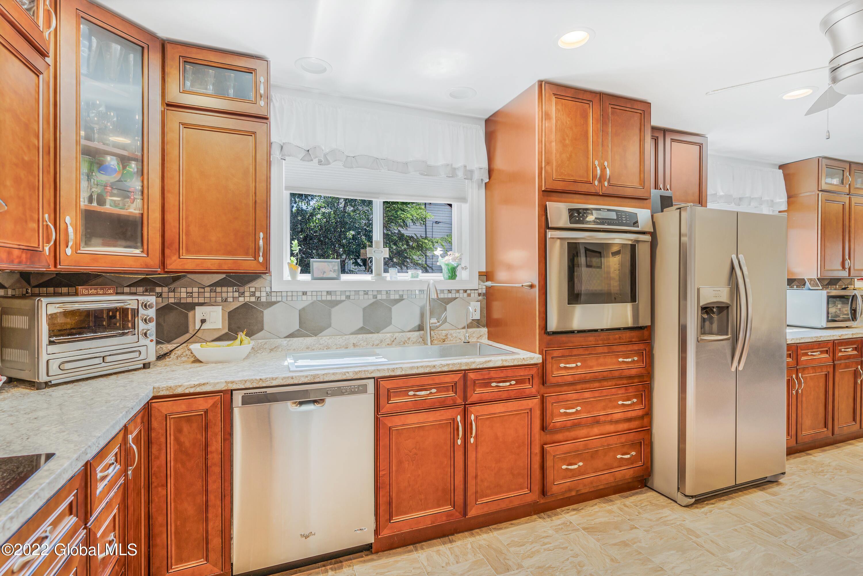 2122 Van Wormer Road Schenectady, NY 12303 - Photo 8 of 26 EMO05297