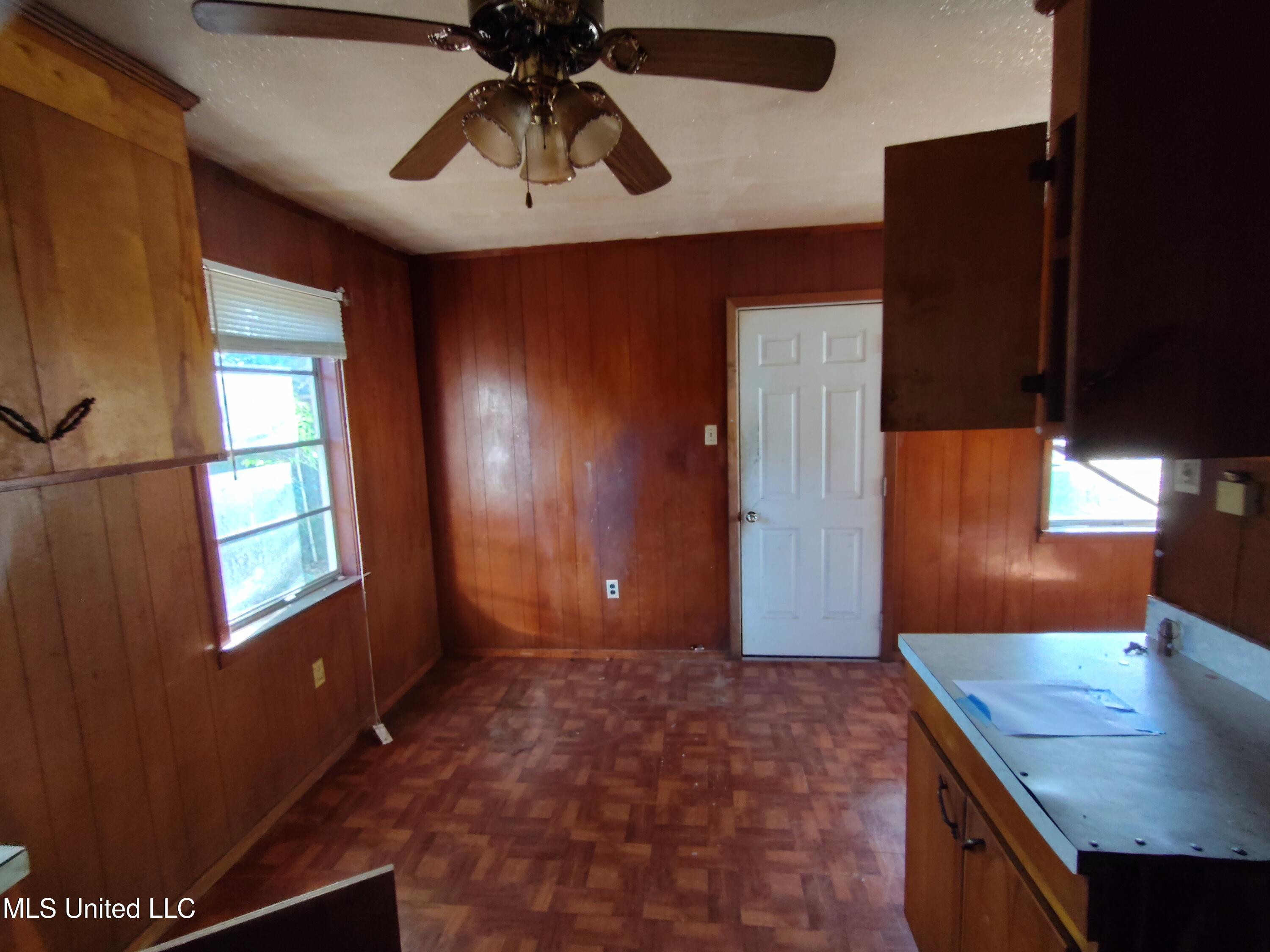 110 Claiborne Street Port Gibson, MS 39150 - Photo 12 of 24 110 Claiborne kitchen 3